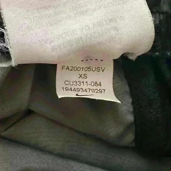 Nike women’s shorts, size XS - Picture 2 of 5